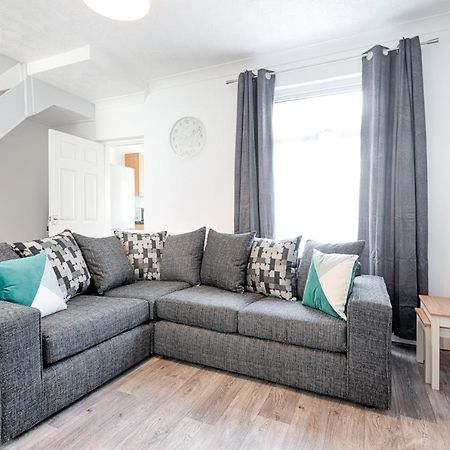 City Centre, Parking, Smart Tv'S In All Rooms Суонзи Екстериор снимка