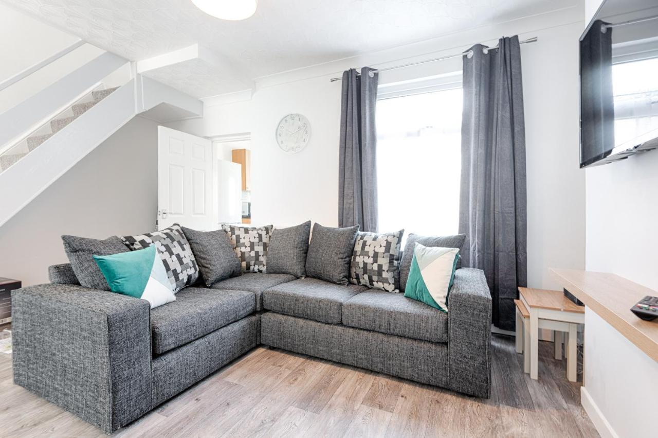 City Centre, Parking, Smart Tv'S In All Rooms Суонзи Екстериор снимка