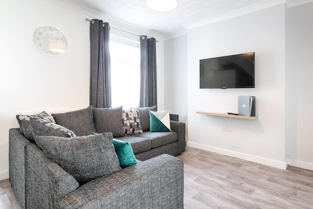 City Centre, Parking, Smart Tv'S In All Rooms Суонзи Екстериор снимка
