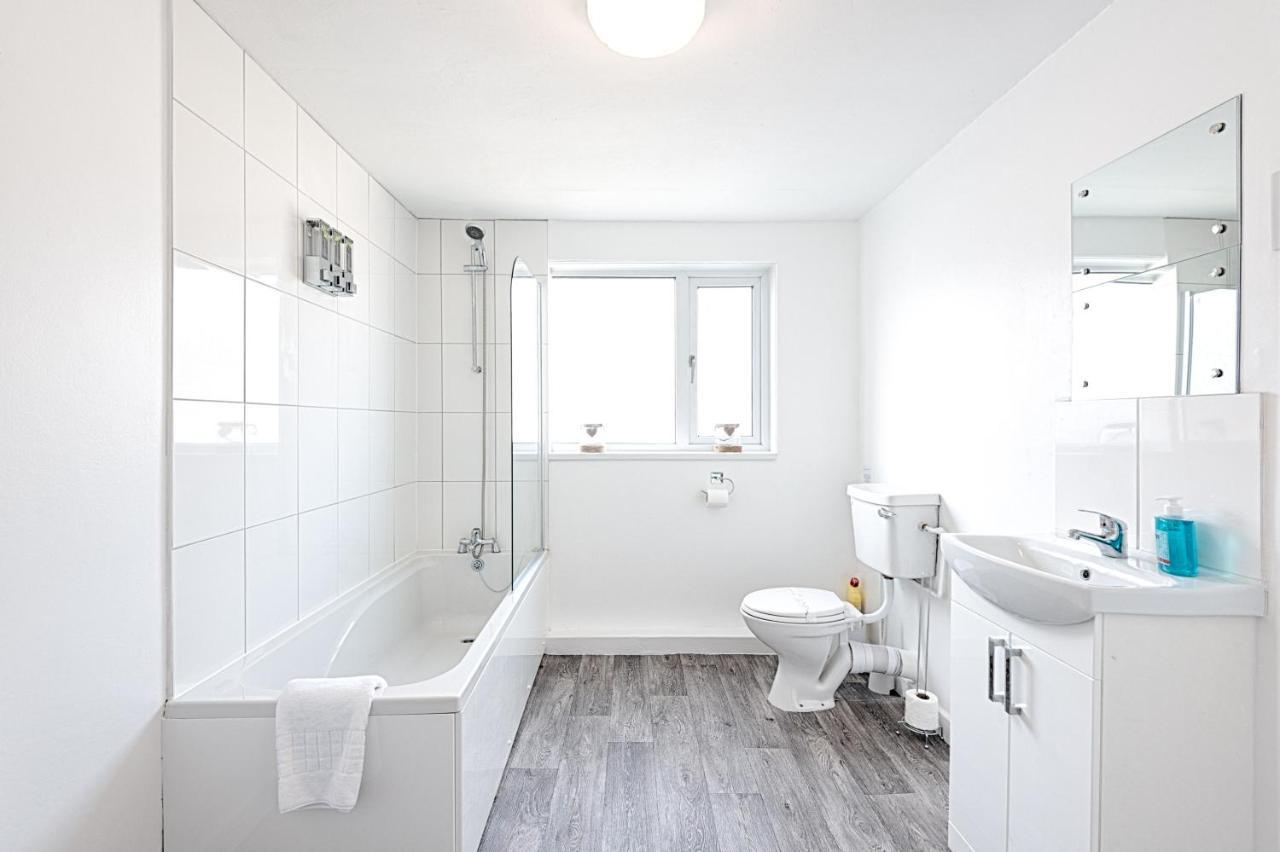 City Centre, Parking, Smart Tv'S In All Rooms Суонзи Екстериор снимка