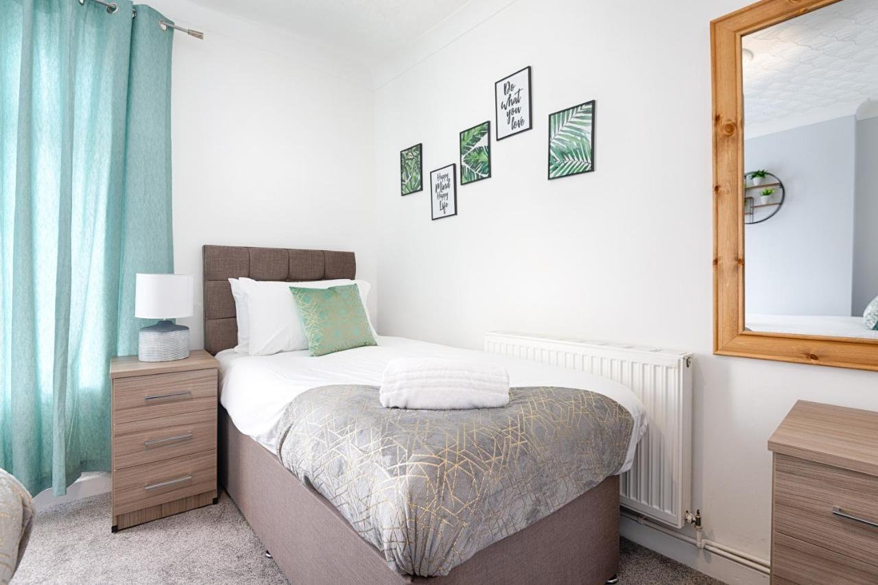 City Centre, Parking, Smart Tv'S In All Rooms Суонзи Екстериор снимка