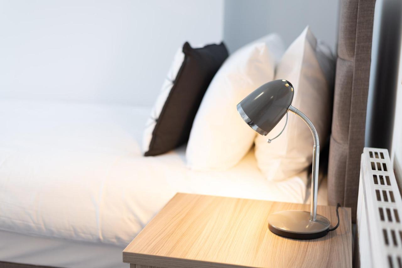 City Centre, Parking, Smart Tv'S In All Rooms Суонзи Екстериор снимка