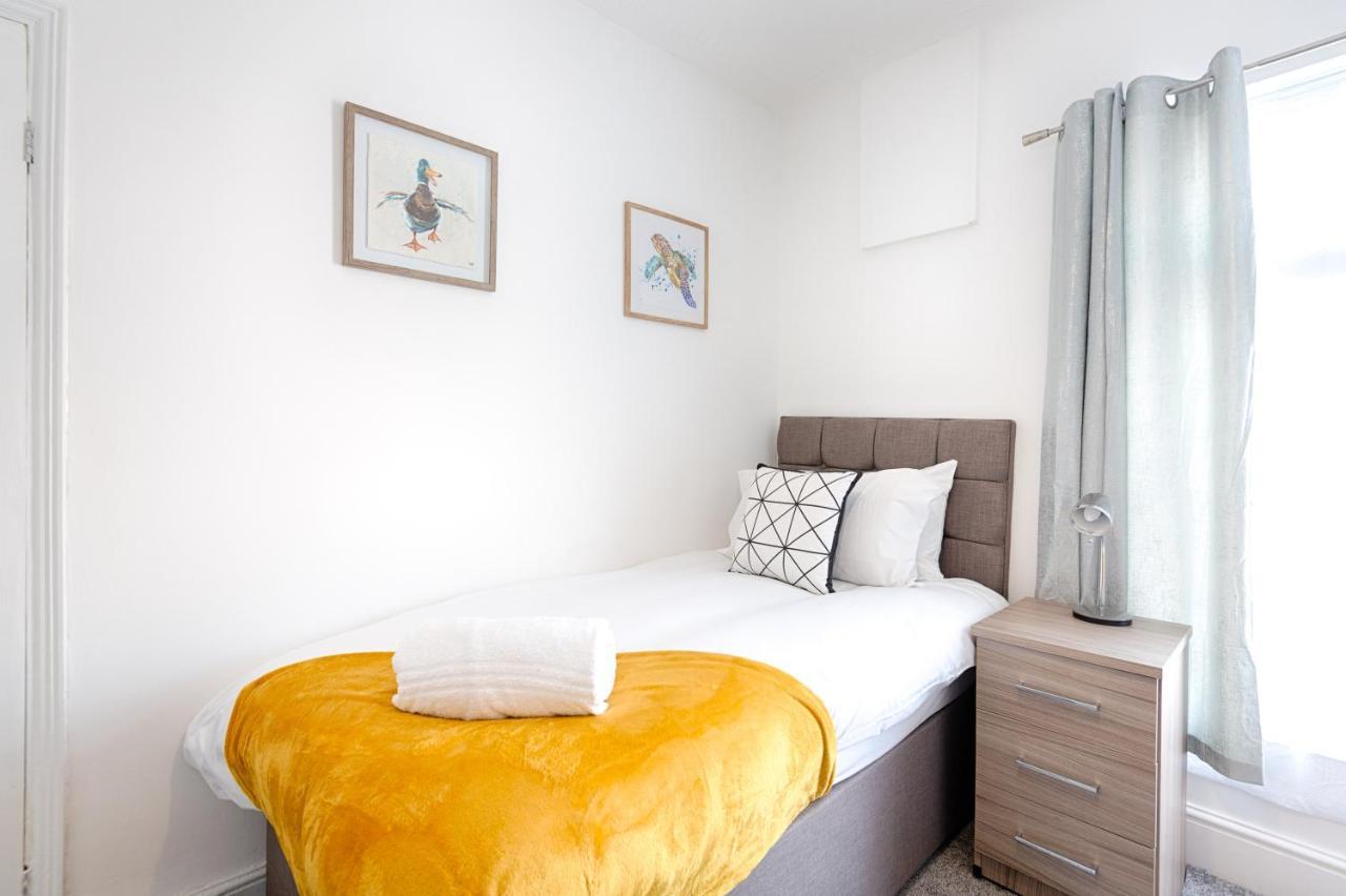 City Centre, Parking, Smart Tv'S In All Rooms Суонзи Екстериор снимка