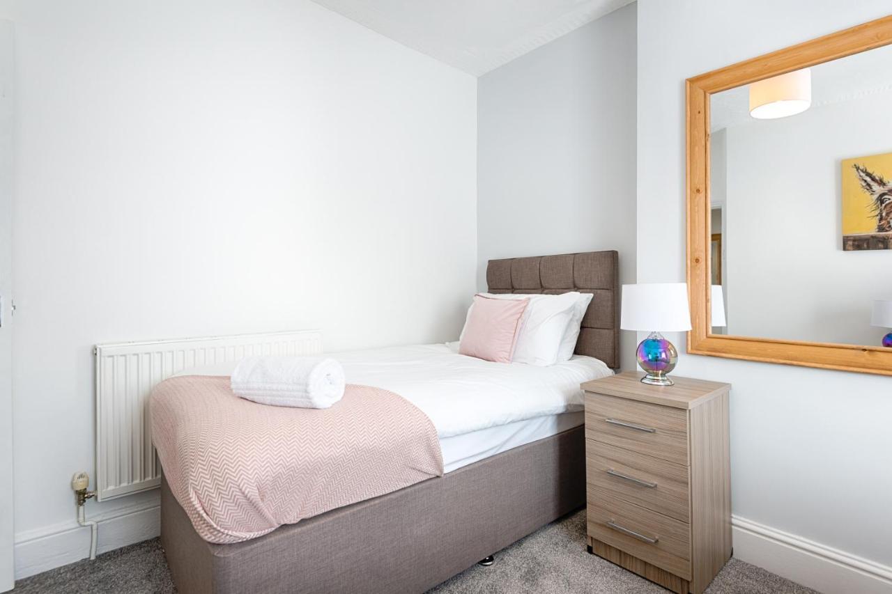 City Centre, Parking, Smart Tv'S In All Rooms Суонзи Екстериор снимка